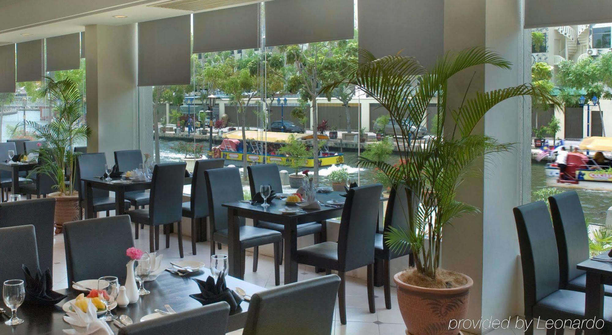 Wana Riverside Hotel Malacca ร้านอาหาร รูปภาพ